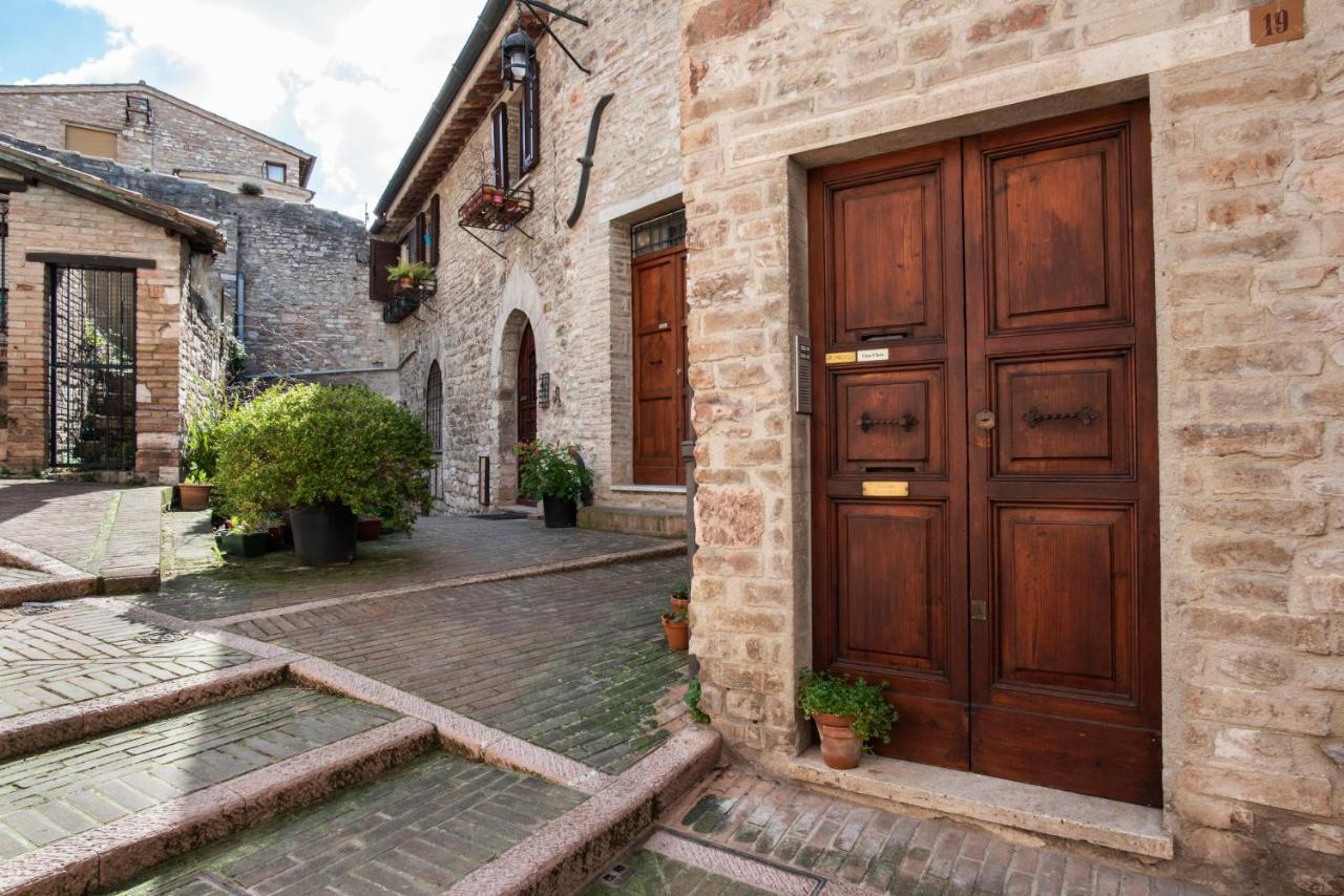 Casa Clara Appartamenti 阿西西 外观 照片
